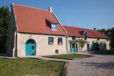 Image de Gîte de Charme avec Jardin, Equipé pour Familles et Bébés, à 15km de Dunkerque et 3km de Bergues