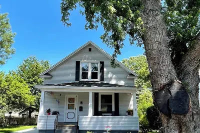 Image de A Place for Paws - 3 Bedroom/2 Bath, Pet Friendly home in Downtown Ludington!