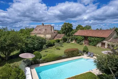 Image de Charming 4-star Country Retreat with characterful Interior, Pool + Dog Friendly