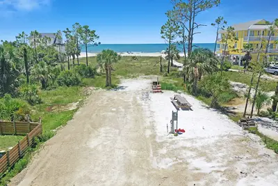 Image de A Little Extra Beachfront Rv Lot ~ Lagniappe Shores Rv Lot