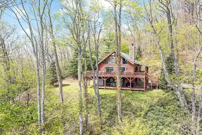 Image de 3 Bedroom, Beautiful Mountain Views, Wireless Internet, Located behind Mvcc