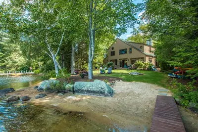 Image de Waterfront home in Moultonborough with sandy beach and dock