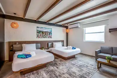 Image de Bushiri's Long Life Building-Studio-Sleeps 4 #10