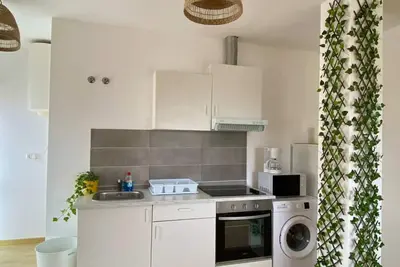 Amarillo, nice apartment overlooking the beach.