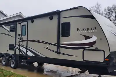 36' Rv Travel Trailer Camper for Delivery Only