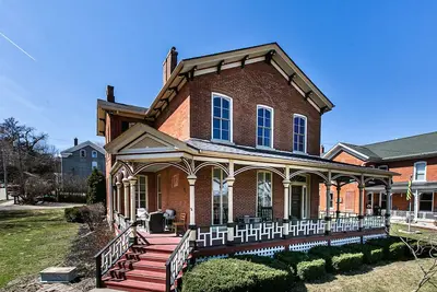 Image de Charming Historic 4 Bedroom with Hot Tub