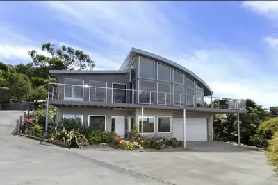 Image de Ocean view 180 degree stunning home 2 min walk from beach and golf course
