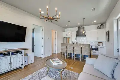 Image de Luxe Beachfront WindMark Cottage w/ Deck!