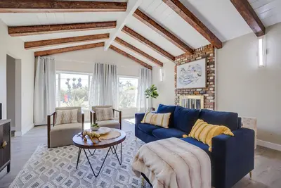 Charming 5brs/3bths - Disney - Convention - Playground - Socal Fun!