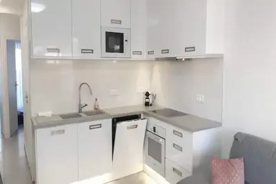 Image de Impeccable 3 pièces avec balcons, plage à 50m Juan centre à 10min de Cannes