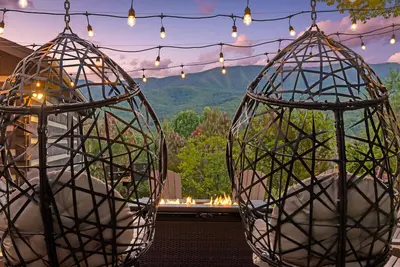 Image de Smoky Bear Lookout~Theater~HotTub~Stunning Views~Firepit