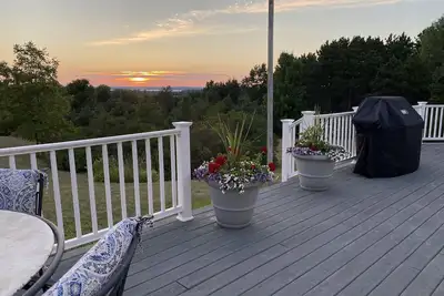 Image de Million Dollar Views from The Birdhouse