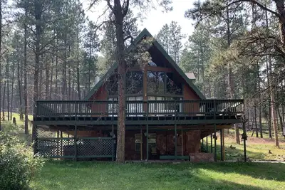 Image de The Meadow Inn - Secluded Central Black Hills Cabin! WiFi!
