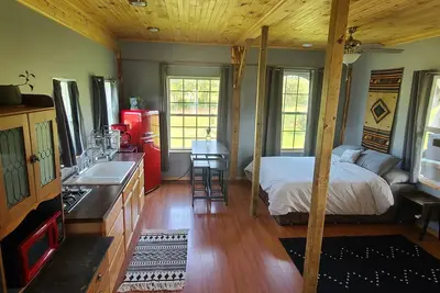Image de Riverside \"Barndominium\" w/ easy access to water