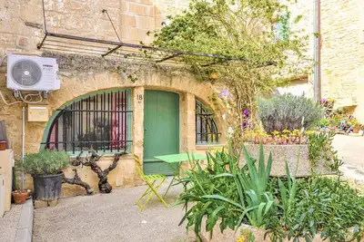 Image de Bel appartement à Remoulins avec WiFi
