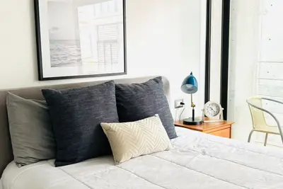 Image de Apartamento moderno limpio con balcón área Cayala Embajada Usa Explanada UValle