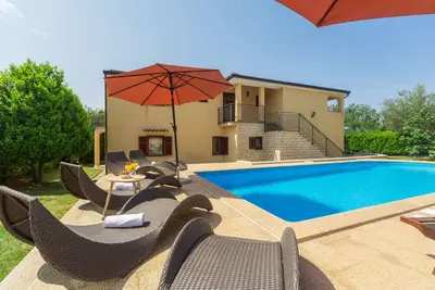 Image de Close to the beach, with pool, air conditioned, quiet location
