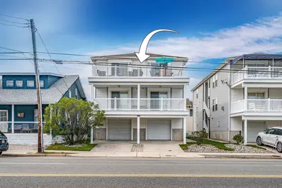 Image de Spacious Beach Condo with Expansive Deck