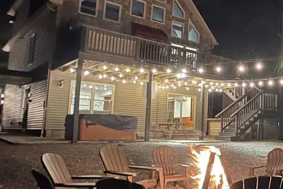 Image de Beach access *Golf*Spacious*Private*HotTub *Firepit*Games*Sleeps16