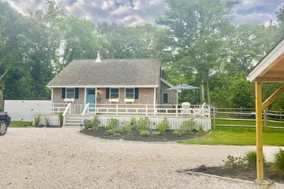 Image de Oak Bluffs Summer Getaway Cape & Pet friendly!