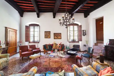 San Gimignano Dependance Rose's Rooms, with 4 rooms, full center, fast WiFi.