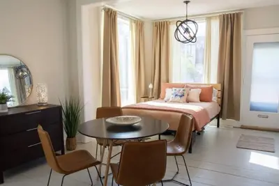 Image de Studio Living in the Arts District!