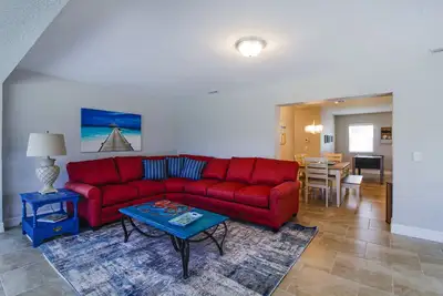 Image de Downtown Retreat - 4 bedrooms 5 beds for 10
