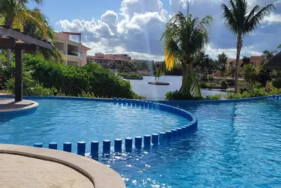 Image de Joyol Ha Private Front Lagoon