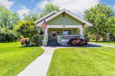 Image de Century House in Walla Walla Wine Country!