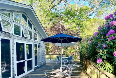 Image de East Hampton Beach house, Private, Village Fringe, 5 min. Walk to Ocean Beaches