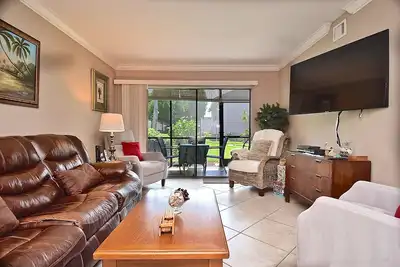Image de Renovated Ground Floor, Washer/Dryer, Keurig.