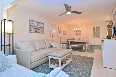 Image de Upgraded 1br/1 Bath, Ground Floor Unit, Htd Pool
