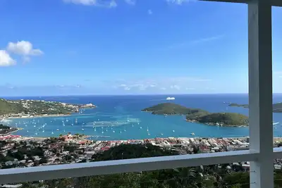 Image de Enjoy spring in St. Thomas! Paradise, Privacy, Pool, Panoramic View, Sleeps 8