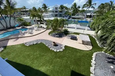 Large Canal Front Family home in the heart of Islamorada