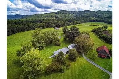 Image de Modern Farmhouse Near Windrock