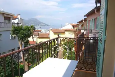 Image de Joli Studio Au Calme - Balcon Vue Mer