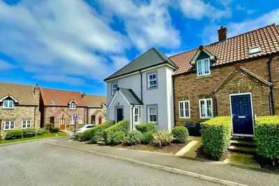Image de Stunning Coastal Cottage - Sleeping 8 in 4 Bedrooms - Pool and Beach Access Included.