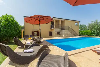 Image de Apartment for 5 persons, 200m from the beach, pool and garden for shared use