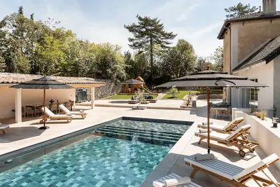 Image de Incroyable villa avec piscine chauffée et accès privatif à l'Ardèche