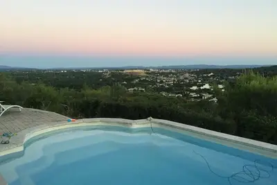 Image de Villa d'architecte avec vue imprenable sur Avignon