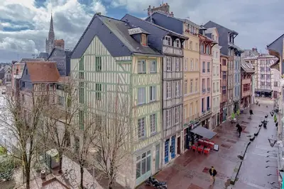 Image de Rouen Hyper Centre T2 Charme en rue piétonne