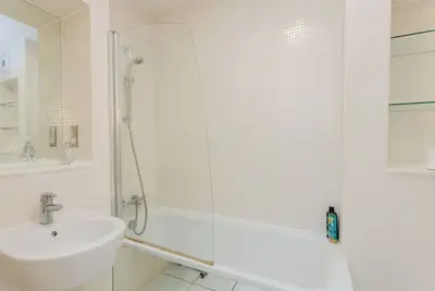 Image de Fantastically Located 1bd Flag in Central London