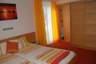 Image de Family room- connecting door1 floor with balcony - Pension Agnes
