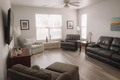 Image de Newly updated condo! Pool, hot tub, golf, beach. Family friendly!