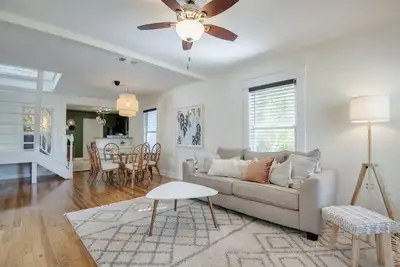 Image de Pet-Friendly 3br Home w/ fast Wi-Fi near Busch gardens. Walk to icecream