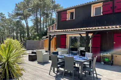 Image de Superb Terrace, house All Comfort Near Beach, Swimming Pool, Paisible. Forest view