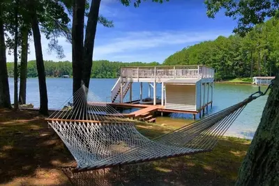 Image de Booking Special-$500 Boat Rental, Lakefront, Family/Pet Friendly, Flat Lot