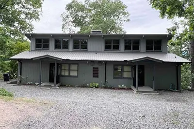 Image de Mae`s Haven:  6 Br 4 Ba Lakefront Home at Lake Junaluska|Pet-Friendly