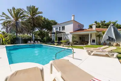 Image de Golden Villa Luxury Pool Retreat & beach, Marbella, Spain