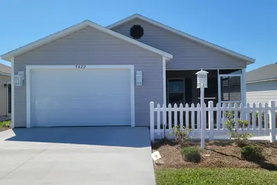Image de Experience The Villages lifestyle in this beautiful  patio villa!